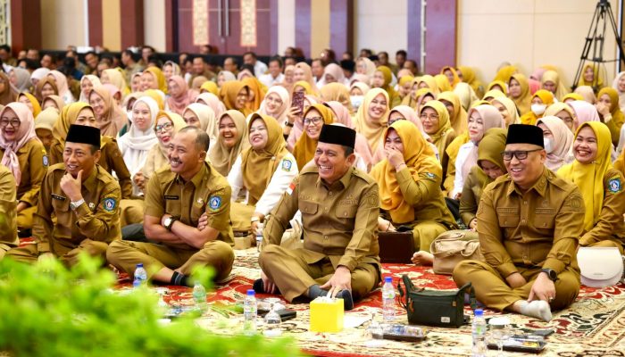 Hari Pertama Masuk Kerja, Gubernur Ansar Gelar Halal Bihalal Bersama Pegawai