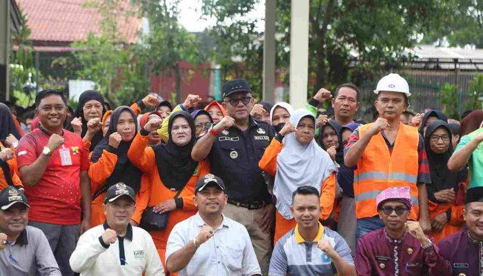 Walikota Lis Pertahankan 650 Petugas Kebersihan di Tanjungpinang. Ini Alasannya
