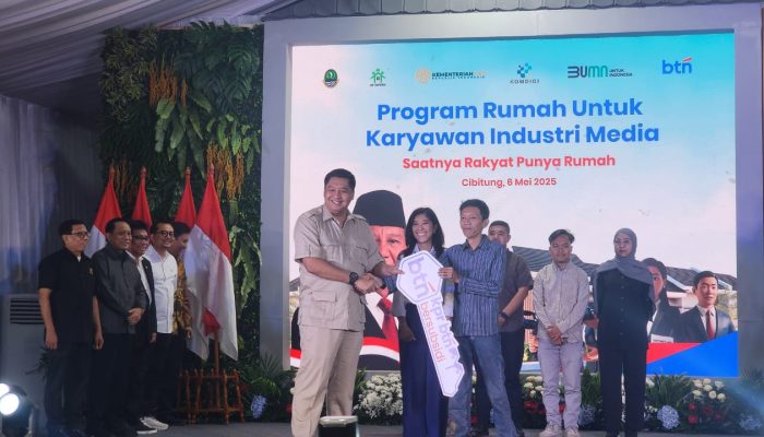 Serahkan Kunci Rumah Subsidi, Menteri PKP : Program Ini Bukan untuk Membungkam Wartawan