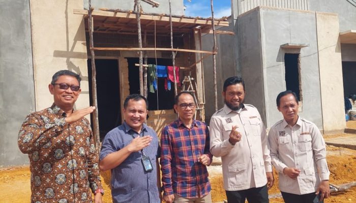 PWI Kepri Beri Bantuan 3 Anggota Pemohon Program Rumah Subsidi
