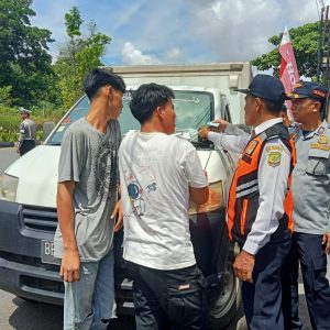 60 Kendaraan Angkutan Barang Terjaring Razia Gabungan di Km 14 Tanjungpinang