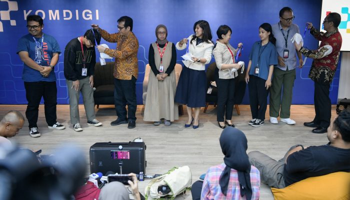 Perkuat Akses Informasi Publik , Komdigi Terbitkan 180 ID Wartawan