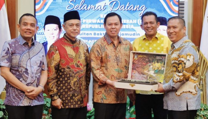 Jamuan Makan Malam Bersama Gubernur Kepri, Sultan Bachtiar : Perjuangkan Aspirasi Kepri di Pusat