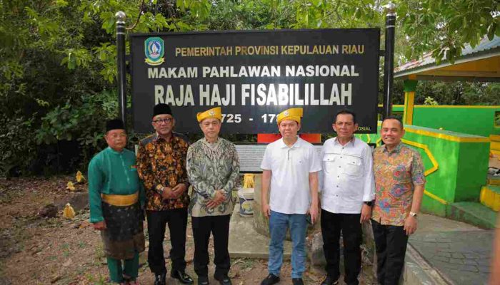 Kunjungi Penyengat, Ketua DPD RI Komitmen Dukung Pelestarian Sejarah Melayu