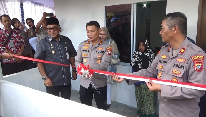 Jelang HUT Bhayangkara Ke-79, Kapolresta Tanjungpinang Resmikan Bedah Rumah Warga