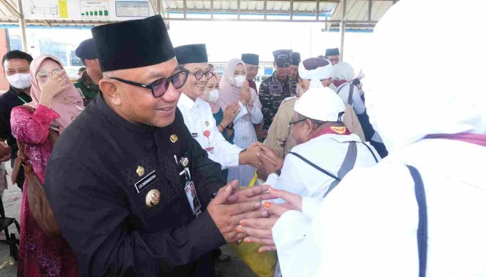Walikota Tanjungpinang Sambut Kedatangan 187 Jemaah Haji Di Pelabuhan SBP 