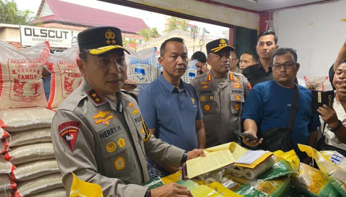 Polda Riau Tangkap Distributor Jual Beras Oplosan