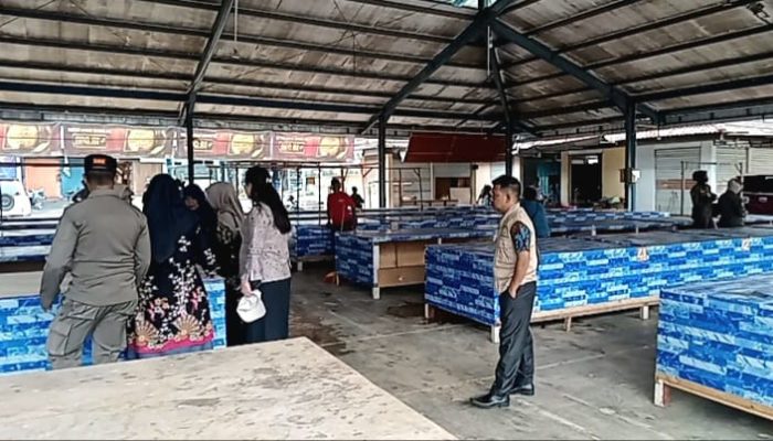 PKL Dipindah Ke Lapak Bincen,  Pedagang : Kalau Masyarakat Tak Mau Belanja Disini, Ya Keluar Lagi