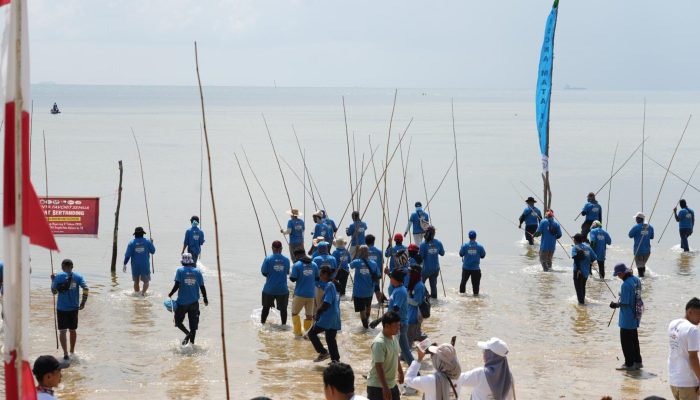 Kepala BP Batam Buka Festival Mancing Ngarong V di Pantai Camar Teluk Mata Ikan 