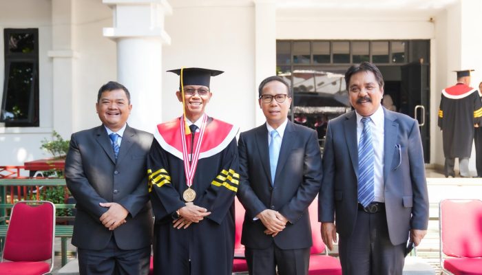Amsakar Raih Gelar Doktor Ilmu Pemerintahan di IPDN Jatinangor Jawa Barat