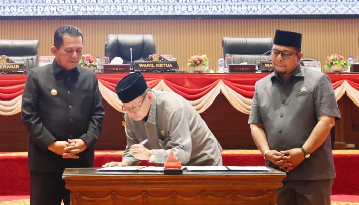 Perda RPJMD Kepri 2025-2029 Disahkan, Gubernur Ansar : Panduan Arah Pembangunan 5 Tahun Kedepan