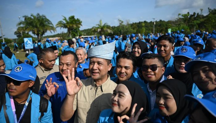 Pesan Menteri Transmigrasi Lepas 1.284 Mahasiswa UMRAH KKN di Rempang