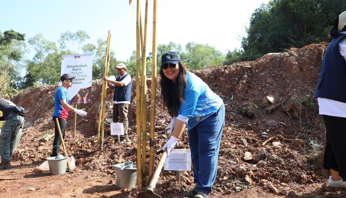 Lestarikan Lingkungan, BP Batam dan PT TDK Tanam 200 Pohon Bambu