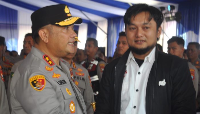 Kapolda Kepri Berikan Hadiah Ibadah Umroh Untuk Bripka Zulhamsyah