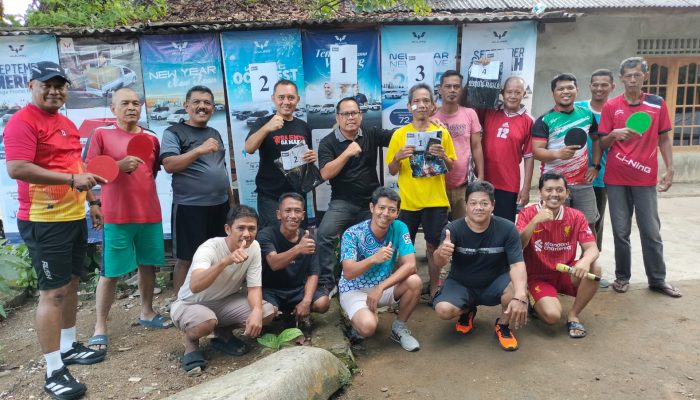 Semarak HUT RI Ke-80, Puluhan Warga Melayu Kota Piring Tanjungpinang Bertanding Tenis Meja