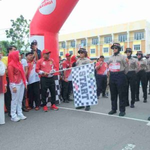 Ribuan Warga Saksikan Lomba Gerak Jalan Proklamasi 8 Km di Tanjungpinang