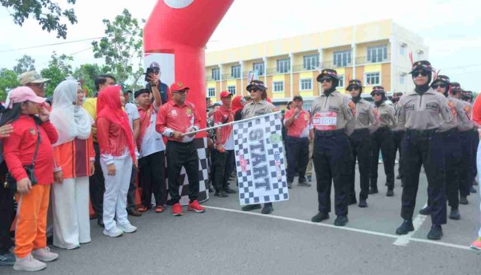 Ribuan Warga Saksikan Lomba Gerak Jalan Proklamasi 8 Km di Tanjungpinang