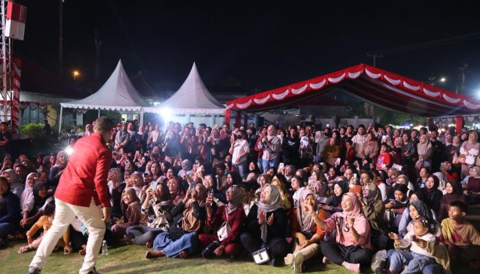 Ribuan Masyarakat Hadiri Malam Puncak HUT RI ke-80 Tingkat Provinsi Kepri