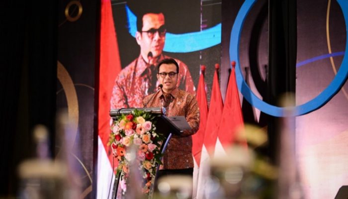 Wamenkomdigi Dorong Jurnalis Lakukan Disiplin Verifikasi