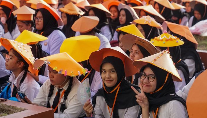 Pesan Sekdaprov Kepri Untuk Mahasiswa PKKMB Umrah TA 2025/2026