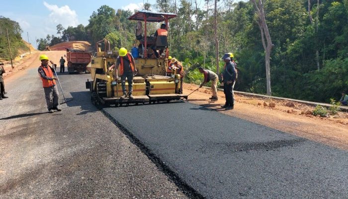 Pemprov Kepri Kucurkan Anggaran Rp800 Juta Untuk Pemeliharaan Rutin Jalan Roro Penarik