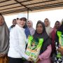 Li Claudia Salurkan Bantuan dan Sumbangan Pembangunan di Rempang Eco City