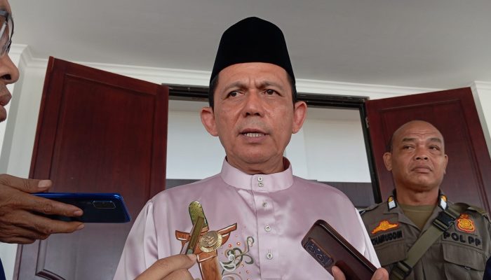 Gubernur Kepri Diantara Pembisik Yang Pembusuk