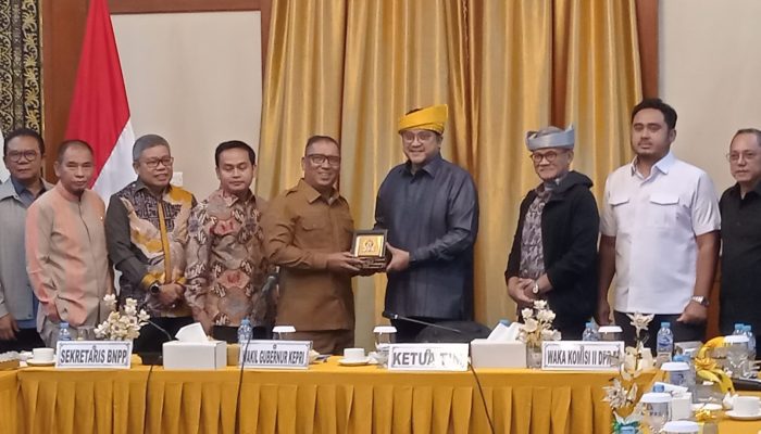 Komisi II DPR RI Soroti Ketimpangan Pertumbuhan Ekonomi Kabupaten Kota di Kepri