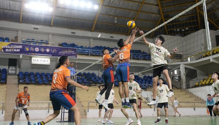 Batam dan Singapura Pererat Hubungan Lewat Pertandingan Persahabatan Bola Voli