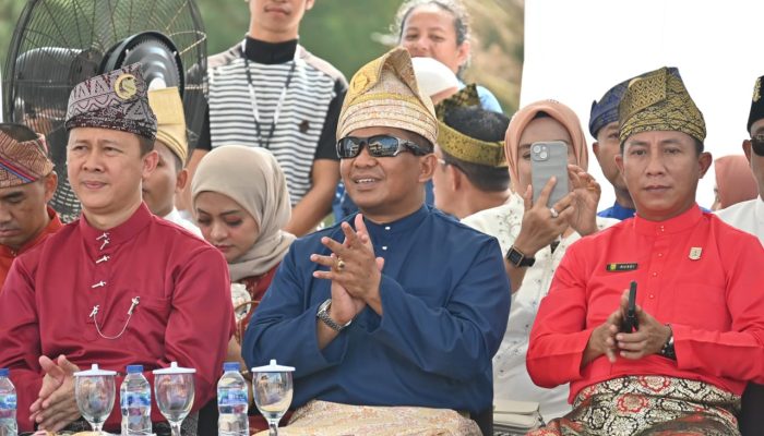 Danlanud RSA Hadiri Karnaval Budaya Natuna di Pantai Piwang 