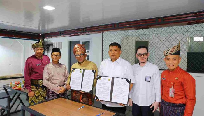 Lis-Raja Serah Terima Pinjam Pakai Gedung Kepada Satker Prasarana Strategis Kepri