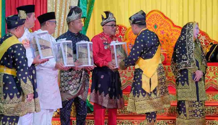 Gelar Adat Untuk Ketua MPR RI, Walikota Apresiasi LAM Kepri Jaga Marwah Budaya Melayu
