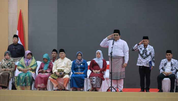 HUT ke-80 PGRI dan Hari Guru, Bupati Bintan : Apresiasi Guru Atas Pengabdian dan Dedikasi Cerdaskan Anak Bangsa