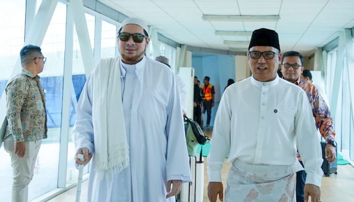 Tiba Di Tanjungpinang, Habib Jindan Jadi Khatib Sholat Jumat di Masjid Al Hikmah