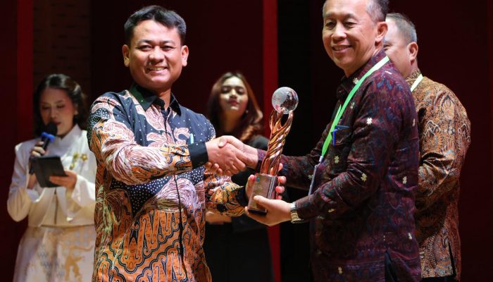 Beri Kemudahan Layanan Perizinan, BP Batam Raih Penghargaan Bhumandala Ariti