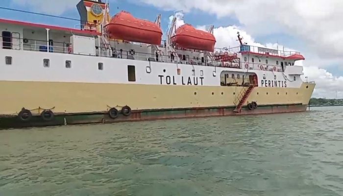 Dishub Kepri Pantau Proses Docking Kapal untuk Antisipasi Lonjakan Penumpang Jelang Nataru