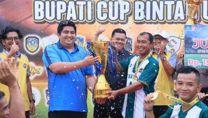 Habib FC Rebut Piala Bupati Bintan di Turnamen Sepak Bola U-40 Tahun 2025