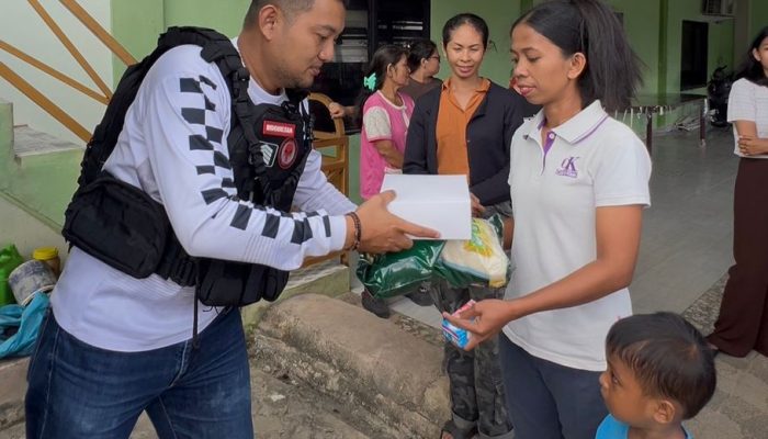 Jelang Natal : RPL Berbagi Kasih di Halaman Gereja Bethel Tanjungpinang