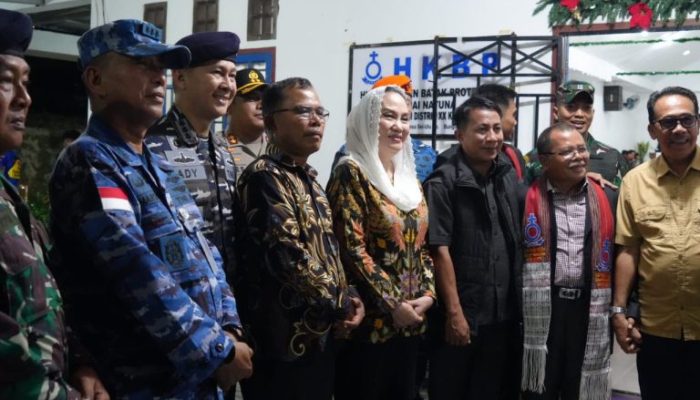 Tinjau Sejumlah Gereja, Bupati Natuna: Ibadah Natal Berlangsung Aman, Tertib dan Kondusif