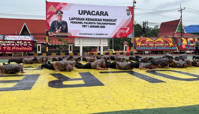 49 Personel Polresta Tanjungpinang Resmi Naik Pangkat