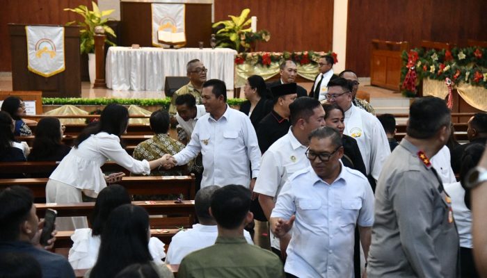 Gubernur Bersama Forkopimda Kepri Safari Natal 2025, Tinjau Sejumlah Gereja di Batam