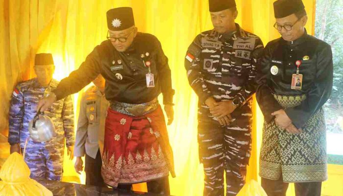 Hari Jadi Ke-242 Tanjungpinang, Pemko Bersama Forkopimda Ziarah Makam Tokoh Sejarah
