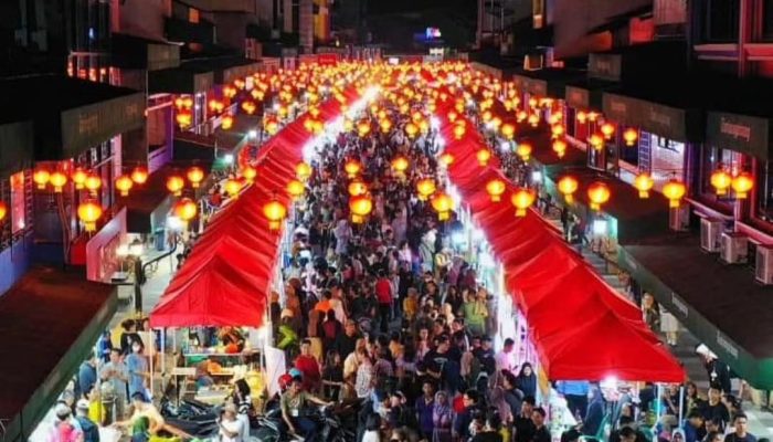 Ratusan Stan Bazar Semarakkan Tahun Baru Imlek Kuda Api 2557 di Kota Lama Tanjungpinang