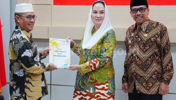 Serahkan DPA TA 2026 Kepada OPD, Cen Sui Lan : Utamakan Program Menyentuh Masyarakat