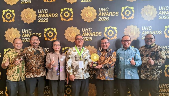 Capaian Layanan JKN, Pemprov Kepri Raih UHC Award 2026