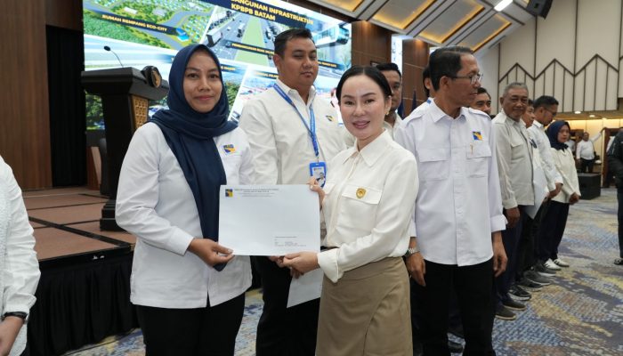 718 Pegawai BP Batam Terima SK Pegawai Tetap dan P2K 