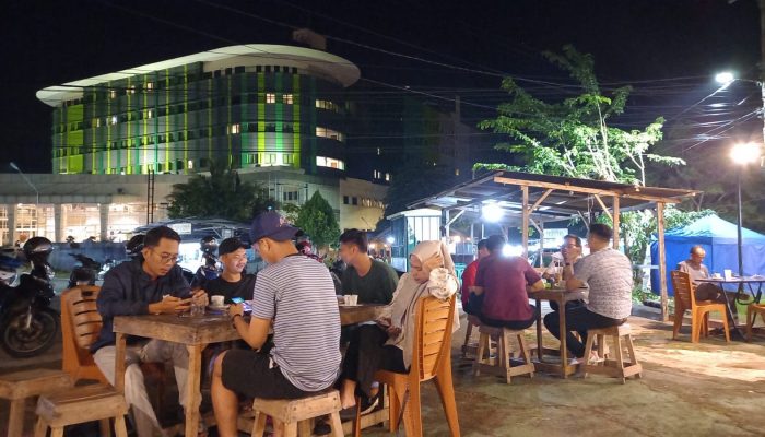 Kedai Kopi Rakyat Tanjungpinang Hadirkan Suasana Santai dan Nyaman