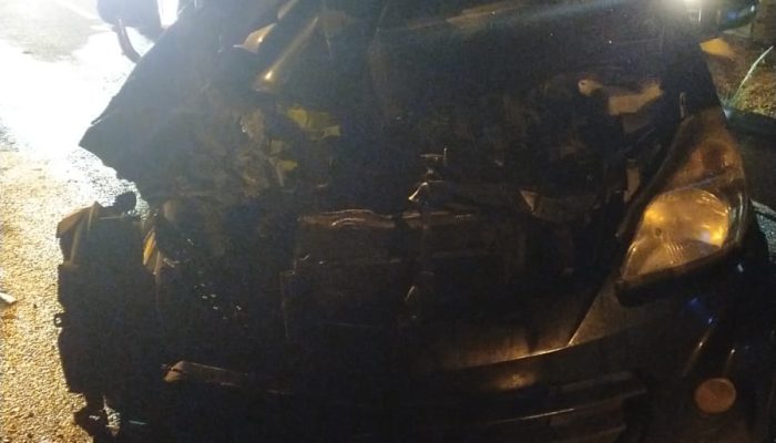 Truk Tanki Air Diseruduk Mobil Avanza Di Jalan WR Supratman Tanjungpinang