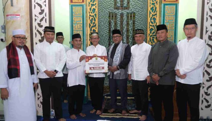 Wako dan Wawako Tanjungpinang Safari Ramadhan 1447 H di Masjid Nurul Iman, Serahkan Bantuan Rp10 Juta