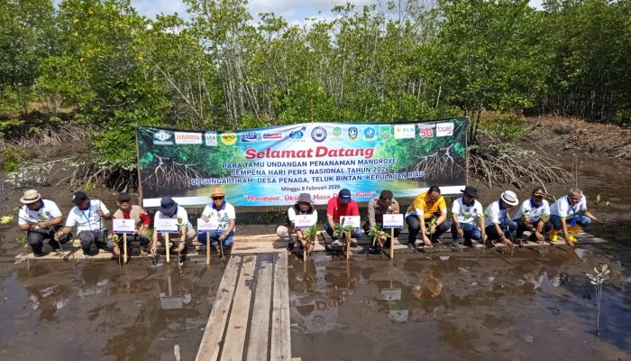 Peringati HPN 2026, KJK Tanam Mangrove di Pesisir Bintan 